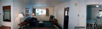 Rundle Manor Hotel 2*