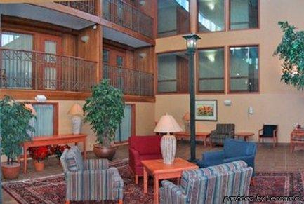 Rundle Manor Hotel